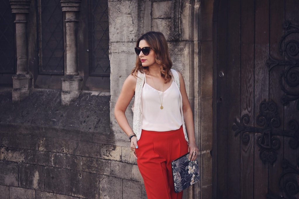 Little red riding hood - the modern version